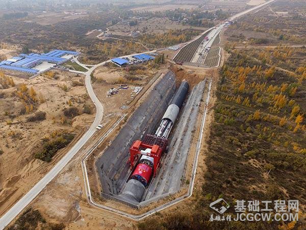 白城隧道全景图中铁四局供图