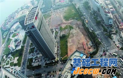 钻石地块将建327米青岛第一高楼